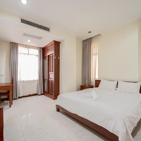 E&V Apartment Phnom Penh Exterior photo